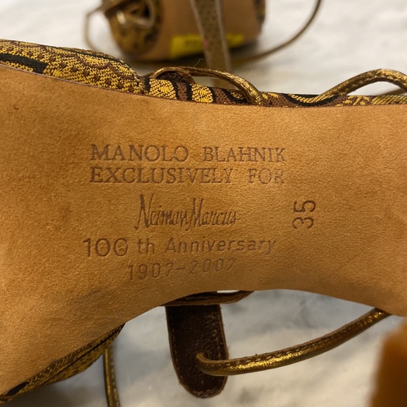 MANOLO BLAHNIK 100th Anniversary Sandal in Gold - Picture 5 of 5